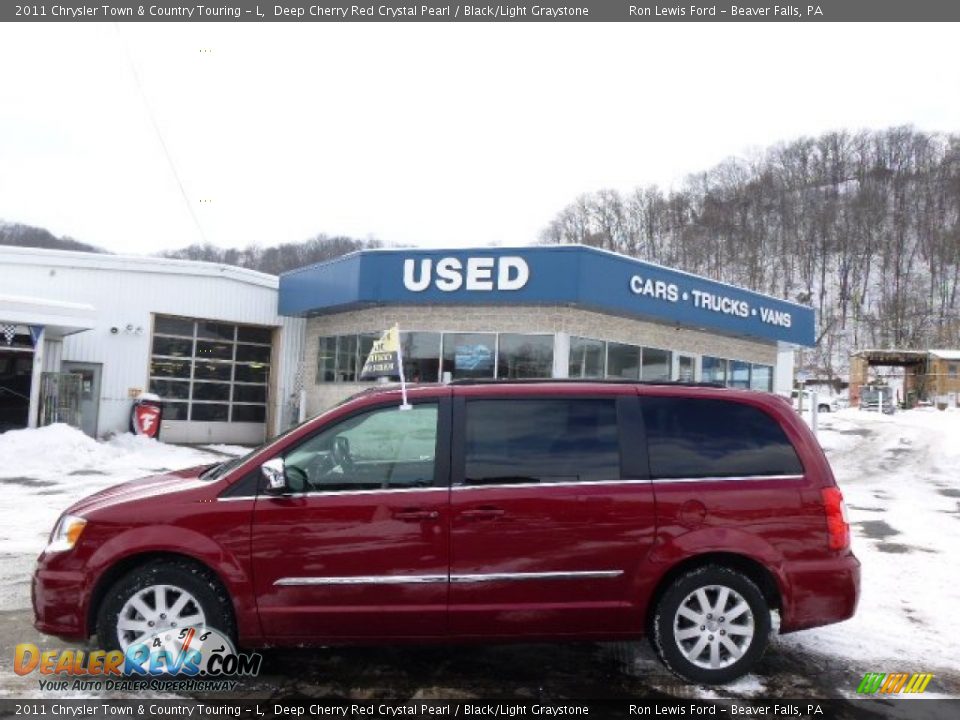 2011 Chrysler Town & Country Touring - L Deep Cherry Red Crystal Pearl / Black/Light Graystone Photo #5