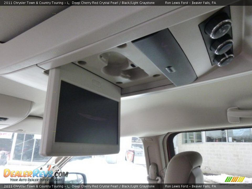 2011 Chrysler Town & Country Touring - L Deep Cherry Red Crystal Pearl / Black/Light Graystone Photo #14