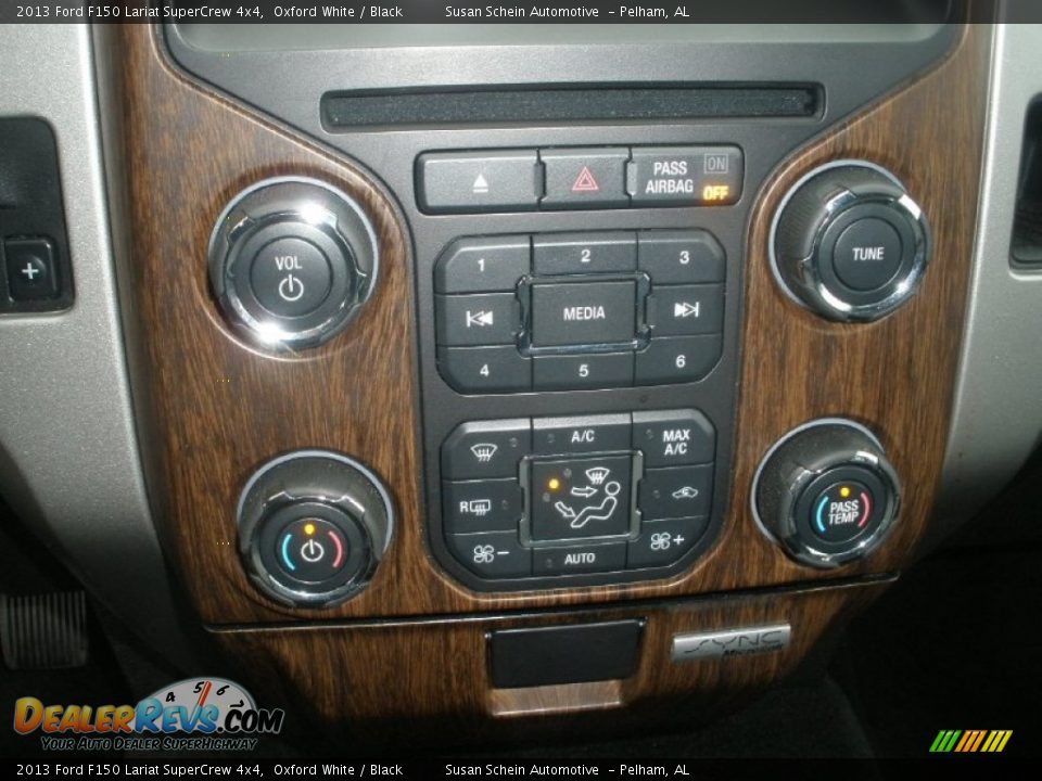 2013 Ford F150 Lariat SuperCrew 4x4 Oxford White / Black Photo #29