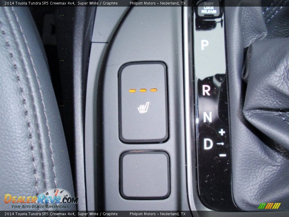 2014 Toyota Tundra SR5 Crewmax 4x4 Super White / Graphite Photo #30