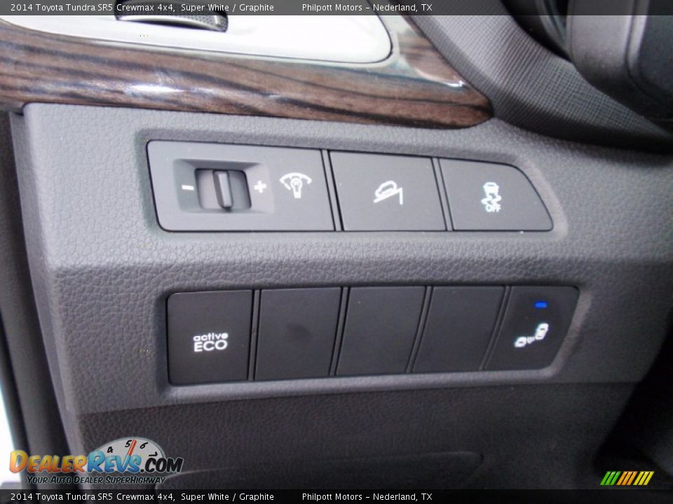 2014 Toyota Tundra SR5 Crewmax 4x4 Super White / Graphite Photo #33