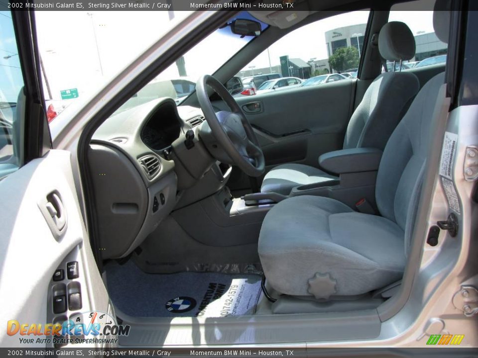 2002 Mitsubishi Galant ES Sterling Silver Metallic / Gray Photo #17