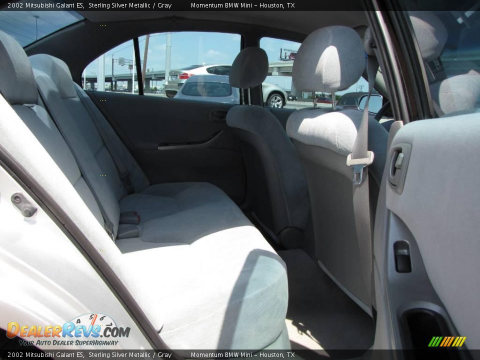 2002 Mitsubishi Galant ES Sterling Silver Metallic / Gray Photo #19