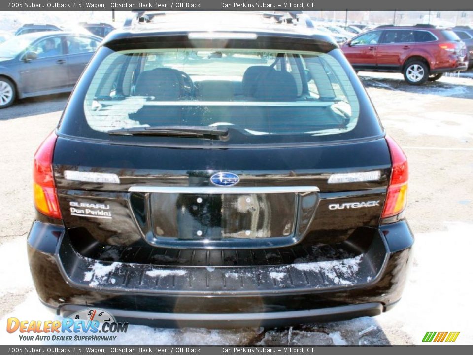 2005 Subaru Outback 2.5i Wagon Obsidian Black Pearl / Off Black Photo #7