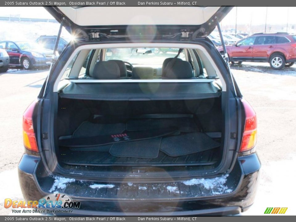 2005 Subaru Outback 2.5i Wagon Obsidian Black Pearl / Off Black Photo #8