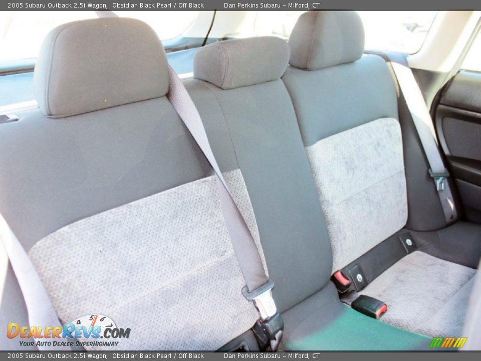 2005 Subaru Outback 2.5i Wagon Obsidian Black Pearl / Off Black Photo #16