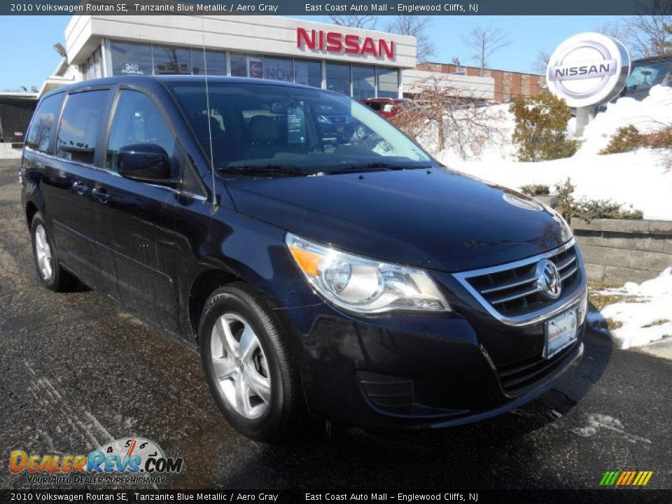 2010 Volkswagen Routan SE Tanzanite Blue Metallic / Aero Gray Photo #1