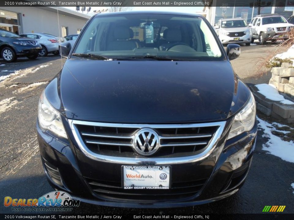 2010 Volkswagen Routan SE Tanzanite Blue Metallic / Aero Gray Photo #2