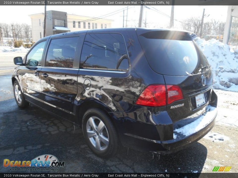 2010 Volkswagen Routan SE Tanzanite Blue Metallic / Aero Gray Photo #7