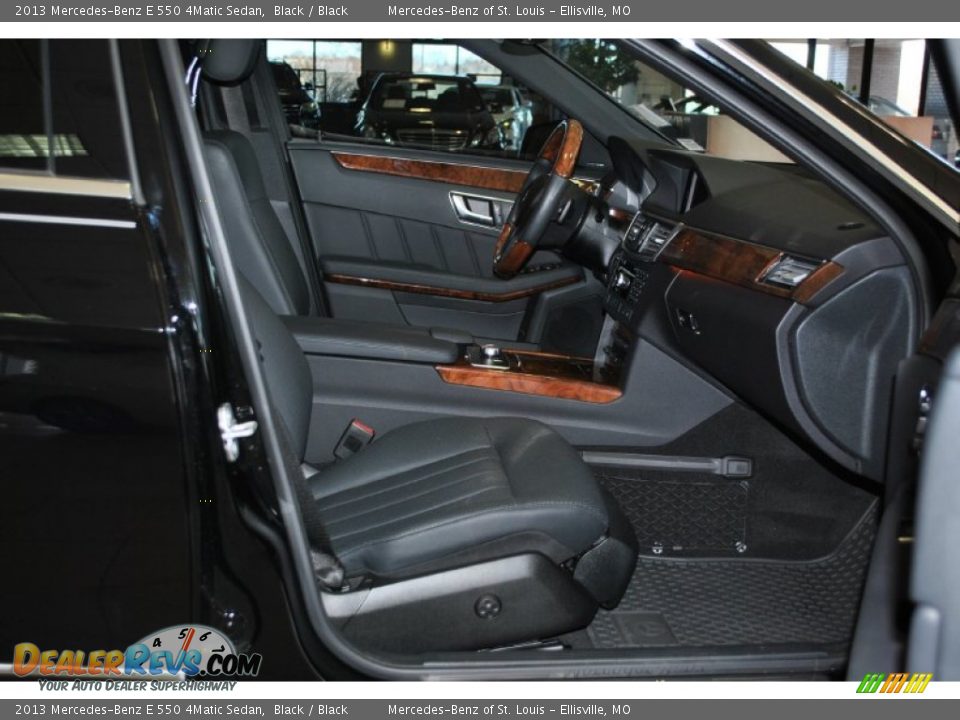 2013 Mercedes-Benz E 550 4Matic Sedan Black / Black Photo #5