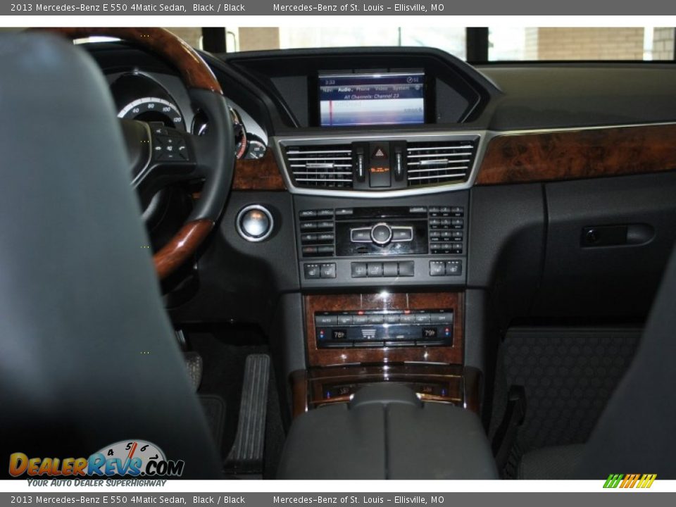 2013 Mercedes-Benz E 550 4Matic Sedan Black / Black Photo #8