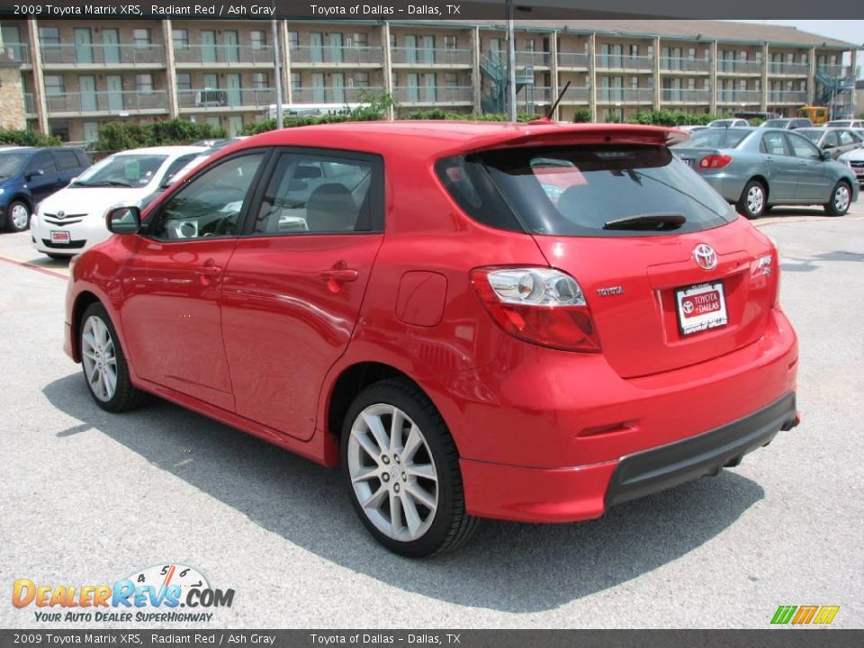 2009 Toyota Matrix XRS Radiant Red / Ash Gray Photo #8