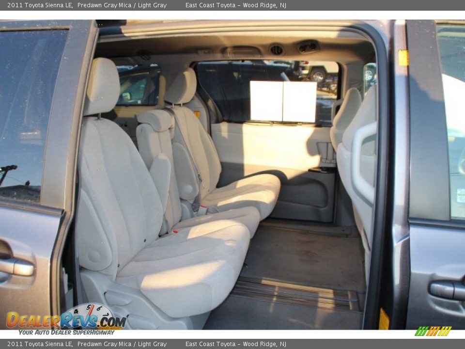 2011 Toyota Sienna LE Predawn Gray Mica / Light Gray Photo #10