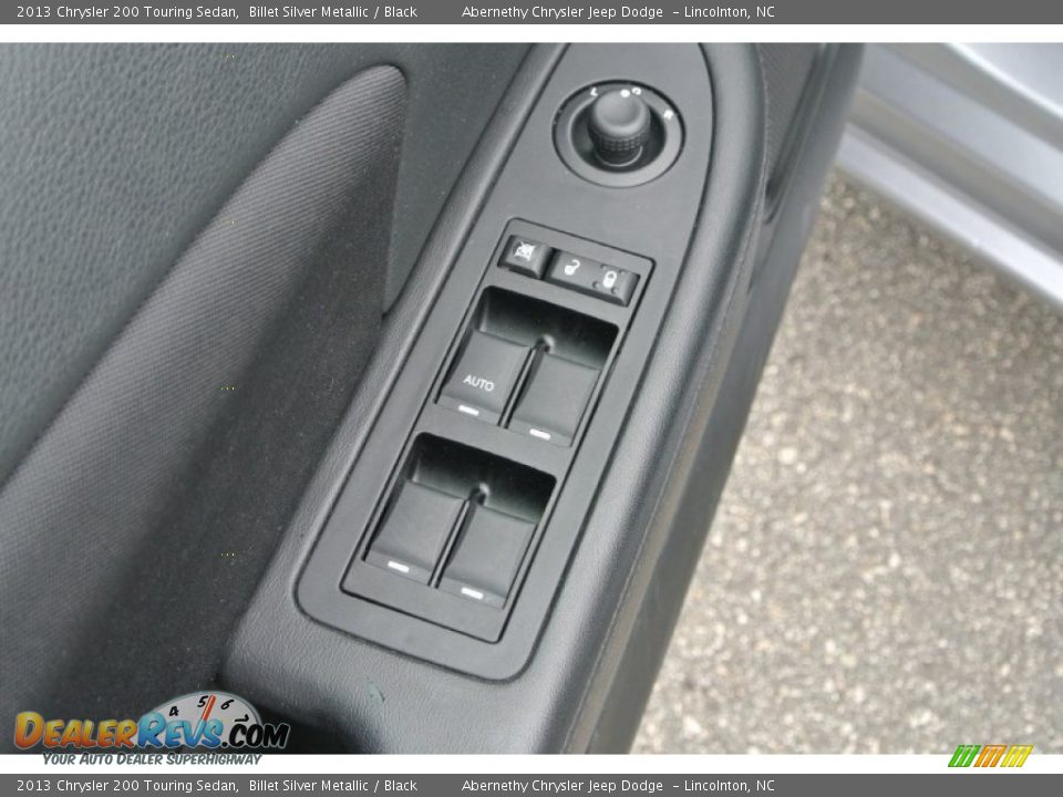 2013 Chrysler 200 Touring Sedan Billet Silver Metallic / Black Photo #11