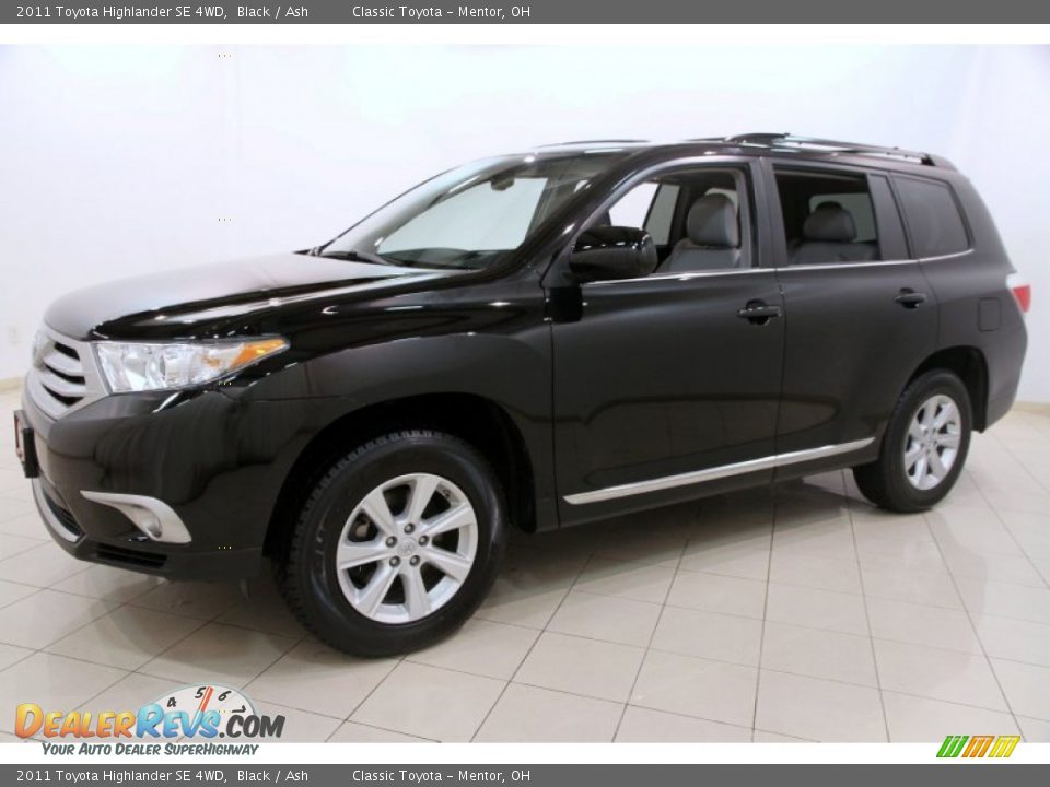 2011 Toyota Highlander SE 4WD Black / Ash Photo #3