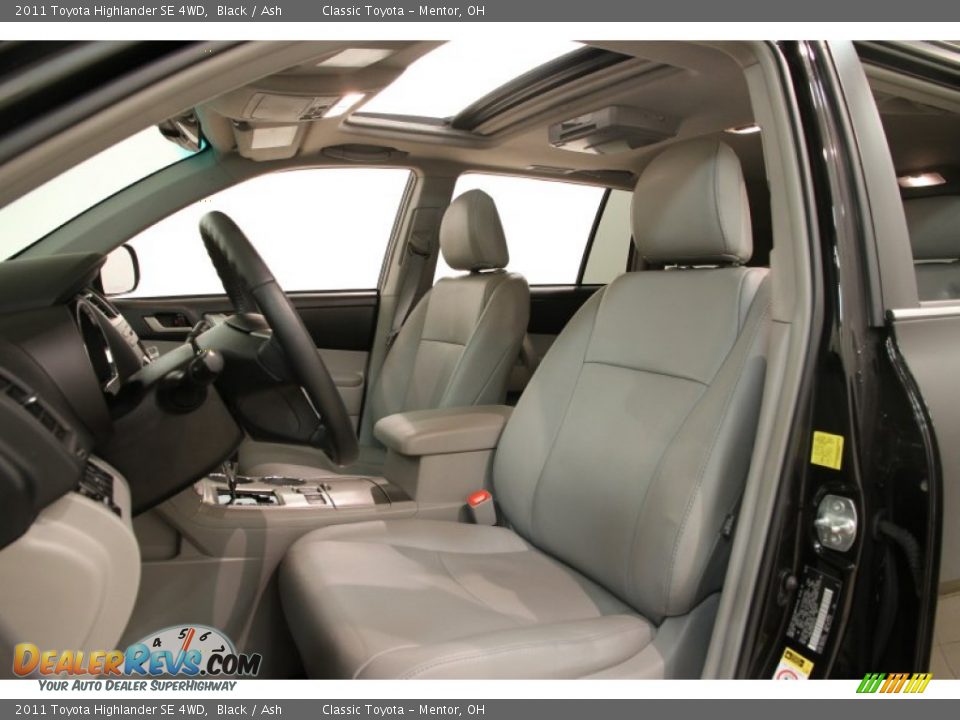 2011 Toyota Highlander SE 4WD Black / Ash Photo #8