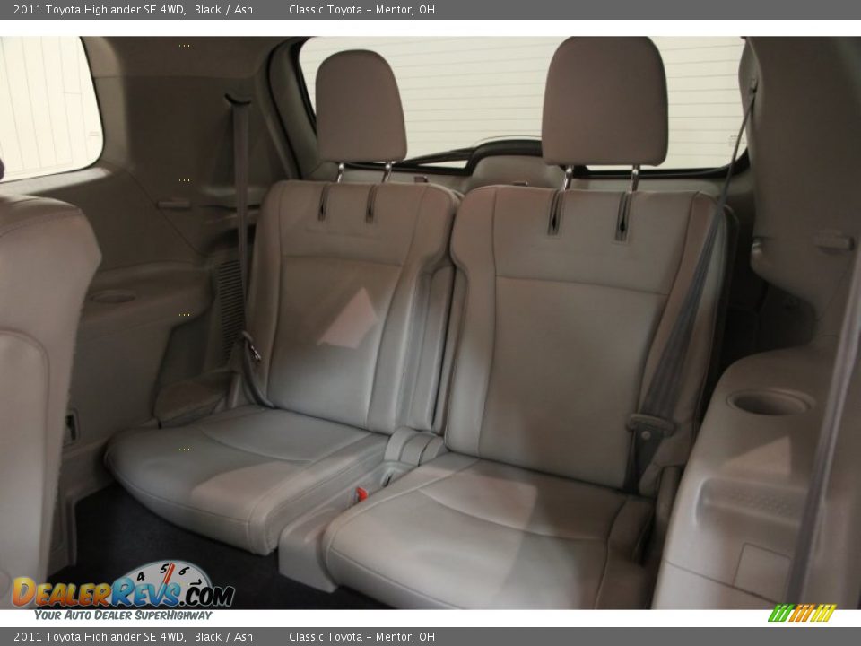 2011 Toyota Highlander SE 4WD Black / Ash Photo #19