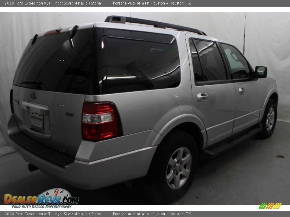 2010 Ford Expedition XLT Ingot Silver Metallic / Stone Photo #6