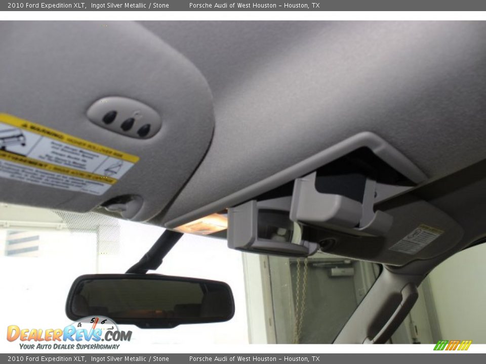 2010 Ford Expedition XLT Ingot Silver Metallic / Stone Photo #18