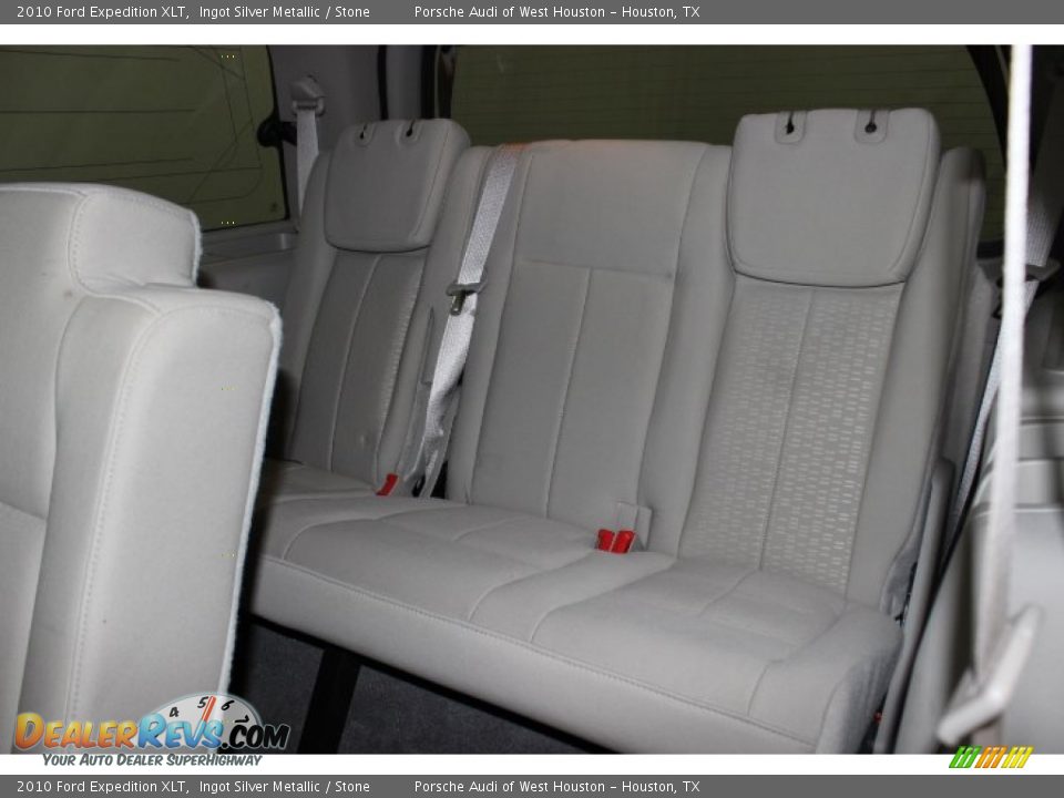 2010 Ford Expedition XLT Ingot Silver Metallic / Stone Photo #34