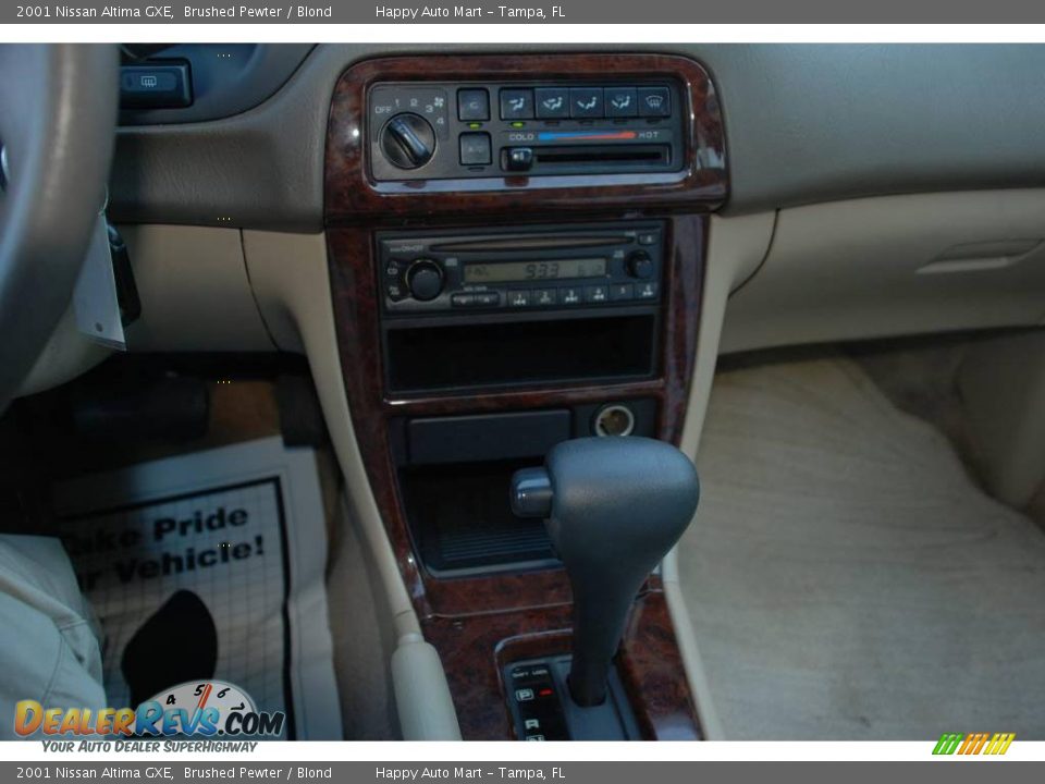 2001 Nissan Altima GXE Brushed Pewter / Blond Photo #12