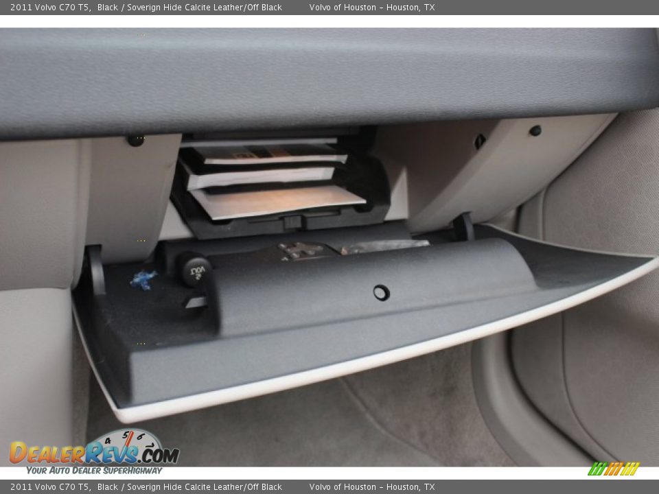 2011 Volvo C70 T5 Black / Soverign Hide Calcite Leather/Off Black Photo #17