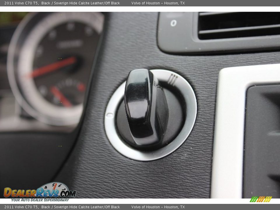 2011 Volvo C70 T5 Black / Soverign Hide Calcite Leather/Off Black Photo #20