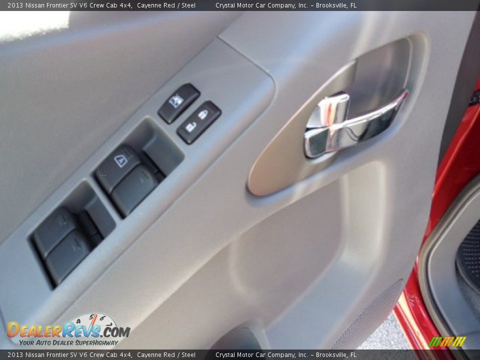 2013 Nissan Frontier SV V6 Crew Cab 4x4 Cayenne Red / Steel Photo #17
