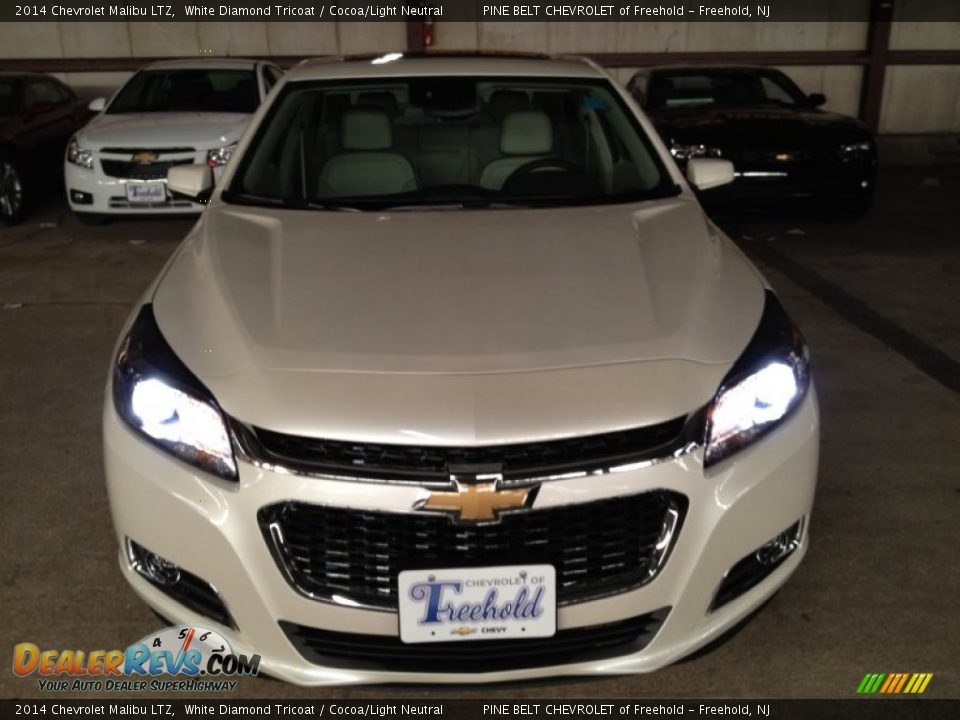 2014 Chevrolet Malibu LTZ White Diamond Tricoat / Cocoa/Light Neutral Photo #2