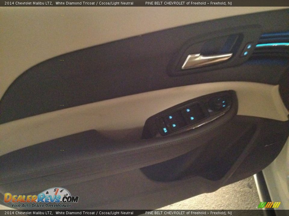 2014 Chevrolet Malibu LTZ White Diamond Tricoat / Cocoa/Light Neutral Photo #8