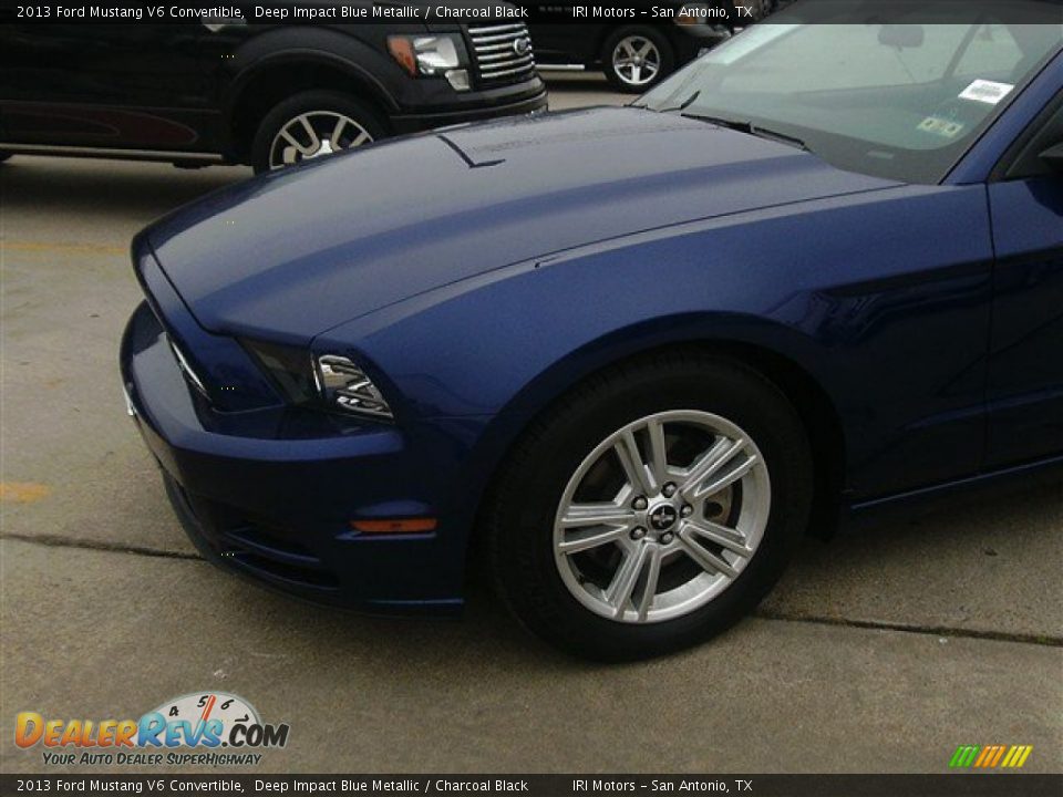 2013 Ford Mustang V6 Convertible Deep Impact Blue Metallic / Charcoal Black Photo #3