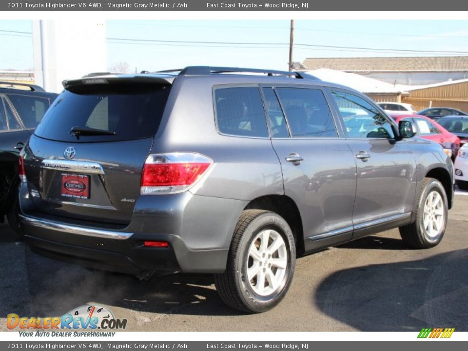 2011 Toyota Highlander V6 4WD Magnetic Gray Metallic / Ash Photo #4