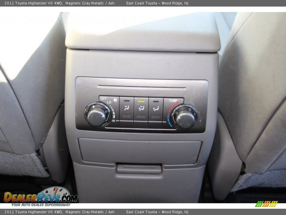 2011 Toyota Highlander V6 4WD Magnetic Gray Metallic / Ash Photo #10