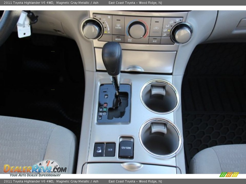 2011 Toyota Highlander V6 4WD Magnetic Gray Metallic / Ash Photo #13