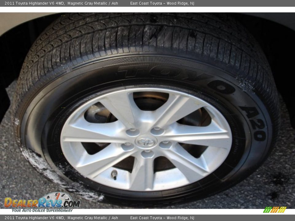 2011 Toyota Highlander V6 4WD Magnetic Gray Metallic / Ash Photo #17