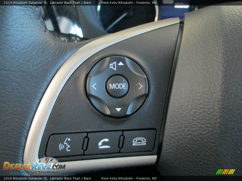 Controls of 2014 Mitsubishi Outlander SE Photo #18