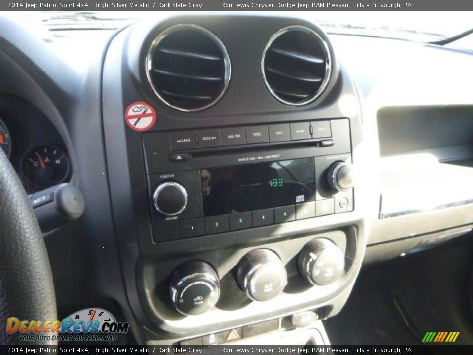 2014 Jeep Patriot Sport 4x4 Bright Silver Metallic / Dark Slate Gray Photo #18