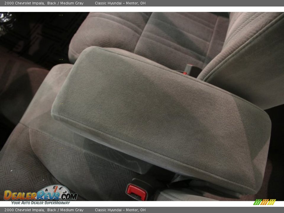 2000 Chevrolet Impala Black / Medium Gray Photo #9