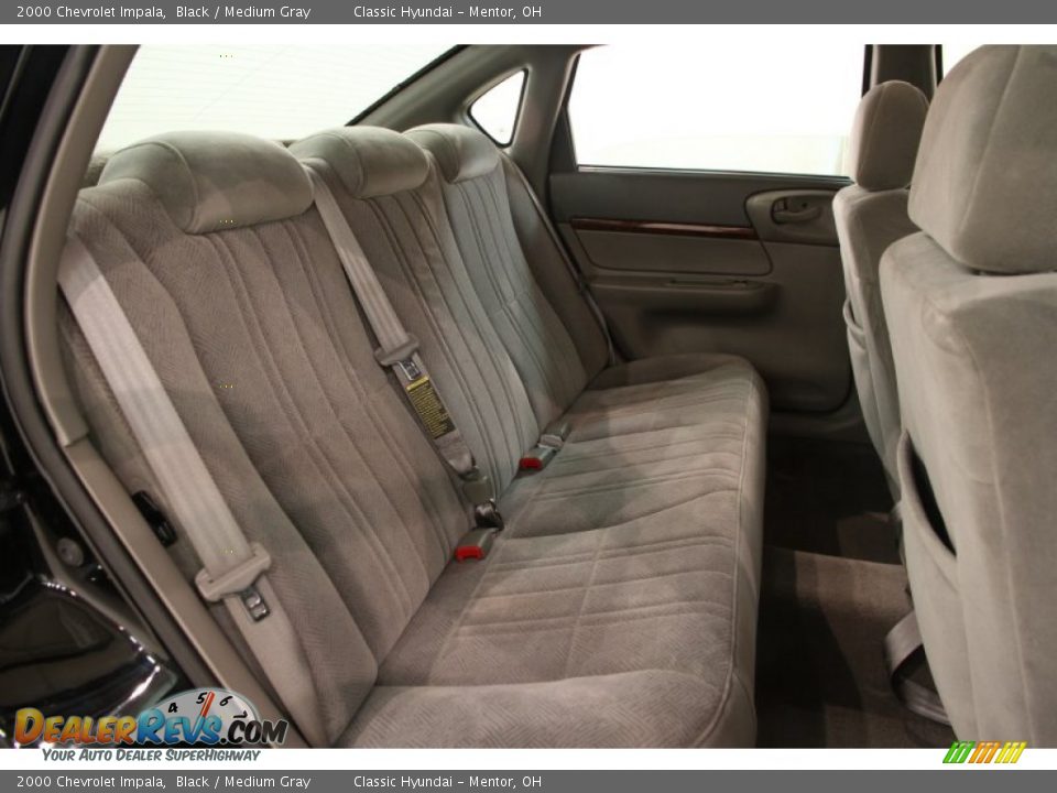 2000 Chevrolet Impala Black / Medium Gray Photo #12