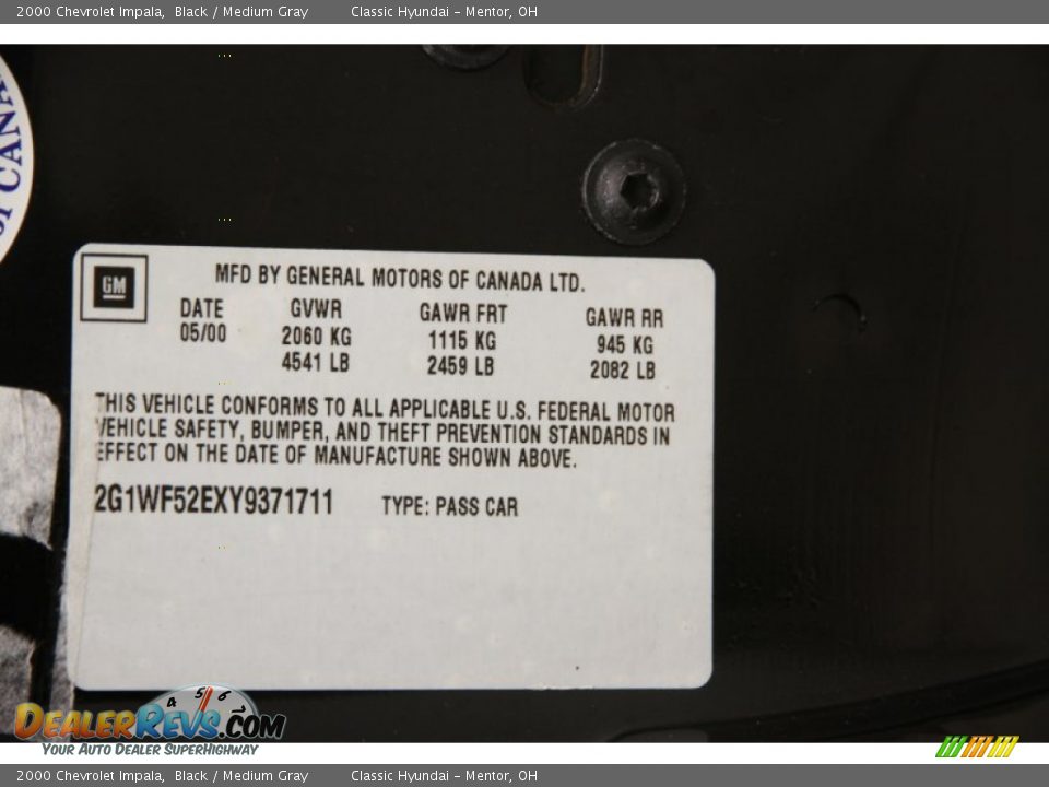 2000 Chevrolet Impala Black / Medium Gray Photo #17