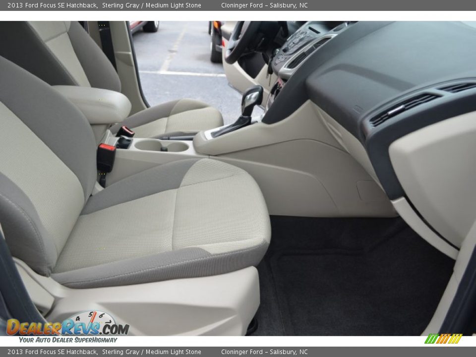2013 Ford Focus SE Hatchback Sterling Gray / Medium Light Stone Photo #13