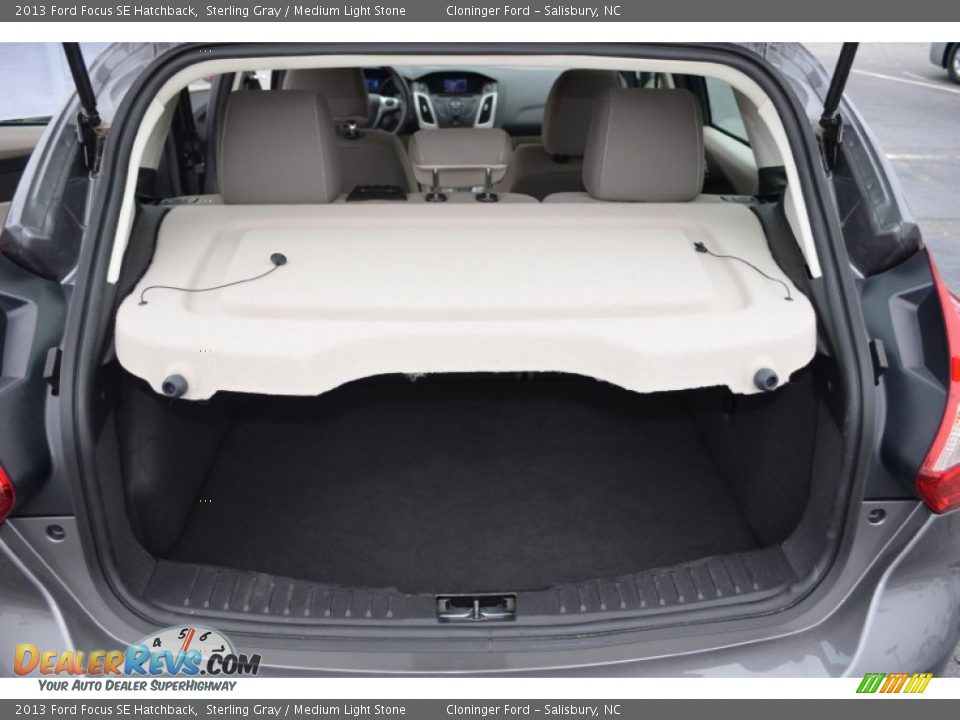 2013 Ford Focus SE Hatchback Sterling Gray / Medium Light Stone Photo #16