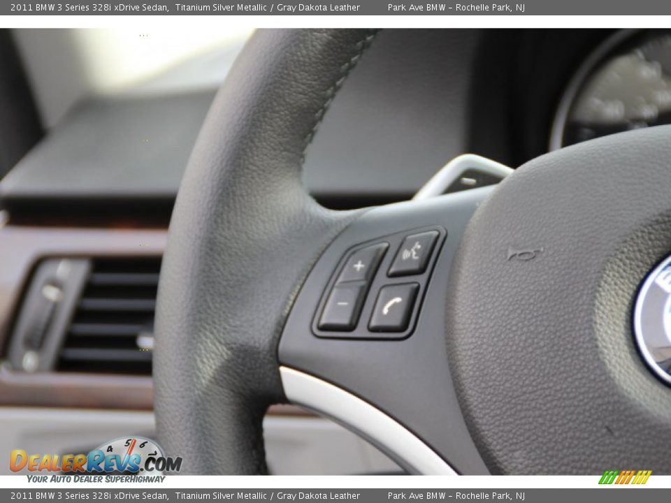 2011 BMW 3 Series 328i xDrive Sedan Titanium Silver Metallic / Gray Dakota Leather Photo #16
