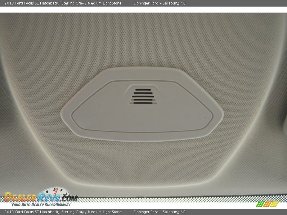 2013 Ford Focus SE Hatchback Sterling Gray / Medium Light Stone Photo #21