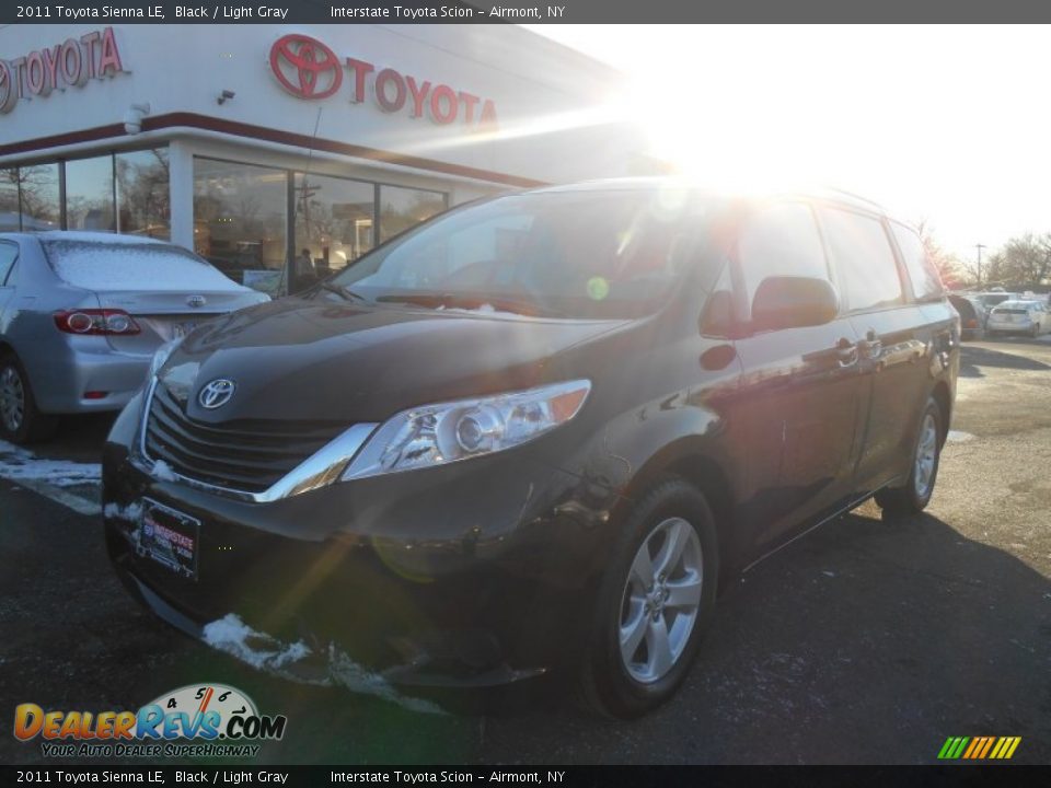 2011 Toyota Sienna LE Black / Light Gray Photo #1