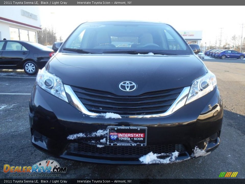 2011 Toyota Sienna LE Black / Light Gray Photo #2
