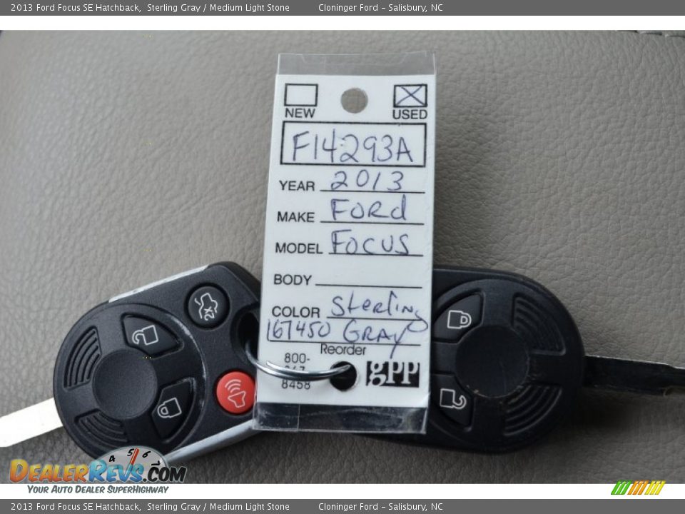 2013 Ford Focus SE Hatchback Sterling Gray / Medium Light Stone Photo #26
