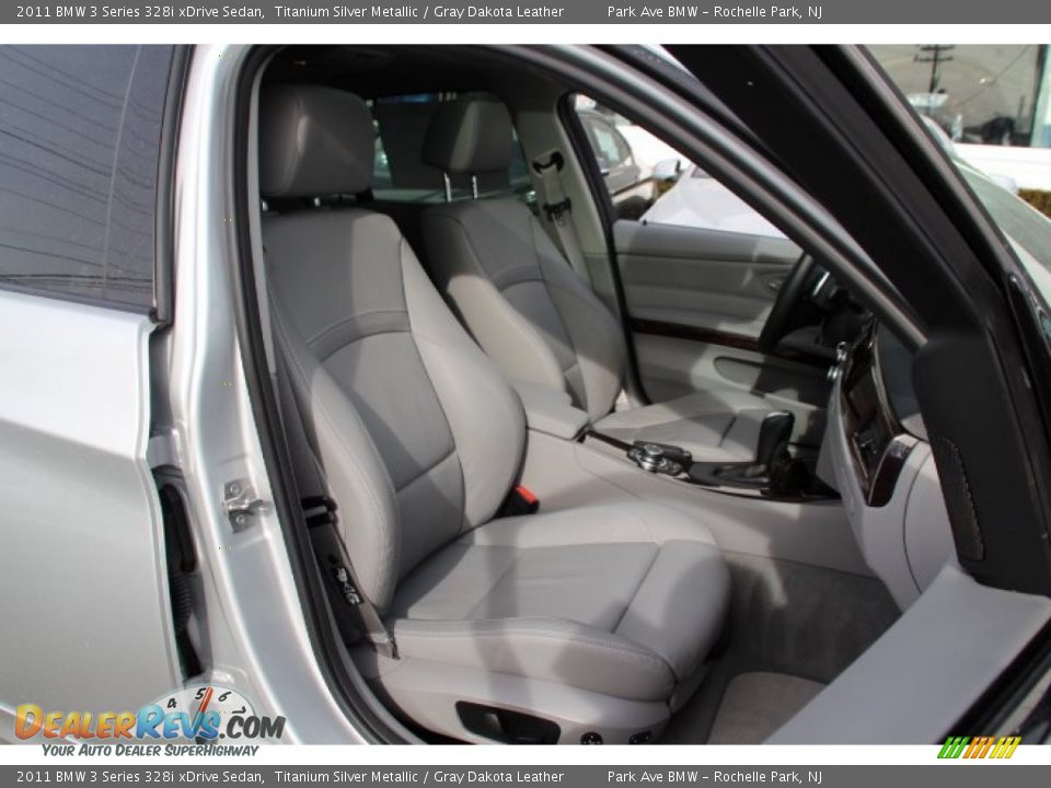 2011 BMW 3 Series 328i xDrive Sedan Titanium Silver Metallic / Gray Dakota Leather Photo #26