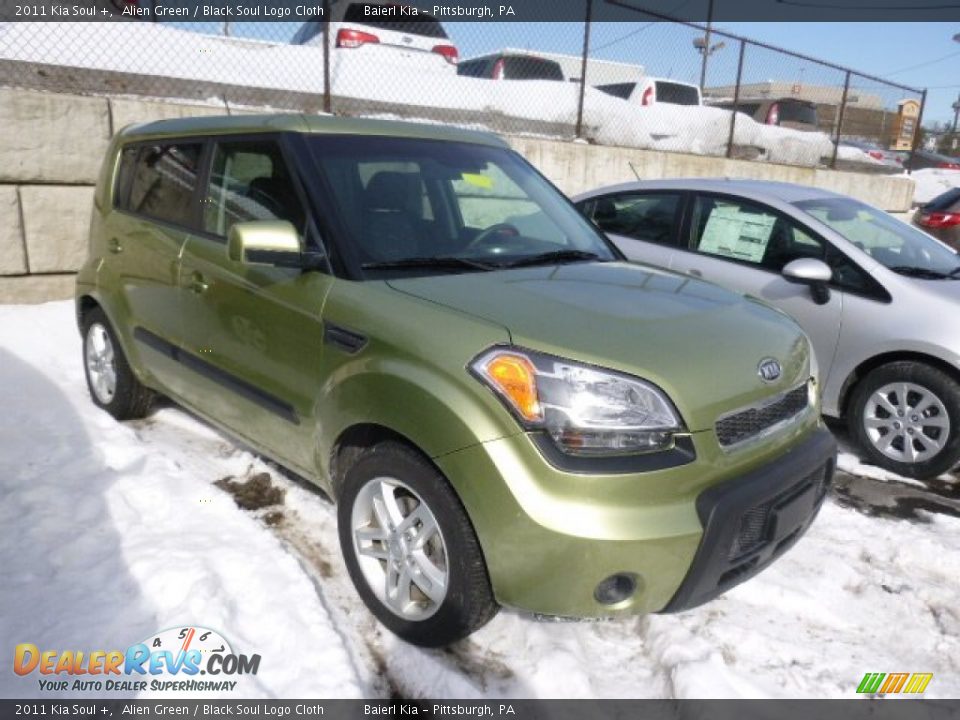 2011 Kia Soul + Alien Green / Black Soul Logo Cloth Photo #1