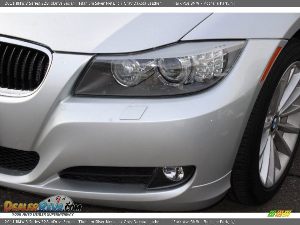 2011 BMW 3 Series 328i xDrive Sedan Titanium Silver Metallic / Gray Dakota Leather Photo #28